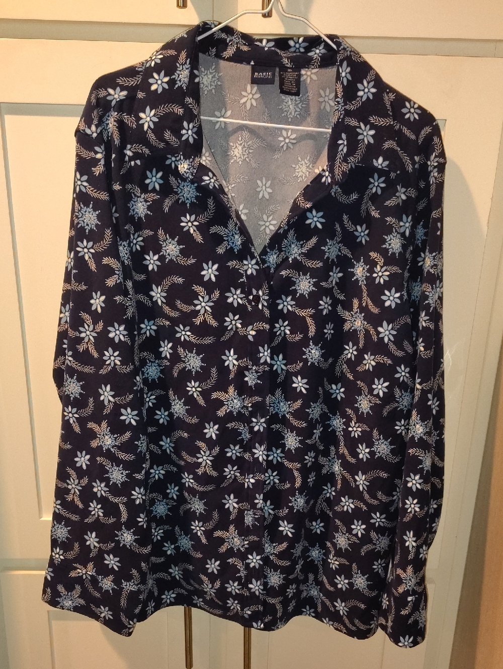 Basic Editions Navy and Light Blue Floral Blouse